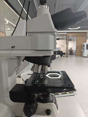 VMT-2010F Industrial Microscope with 50-500x Magnification
