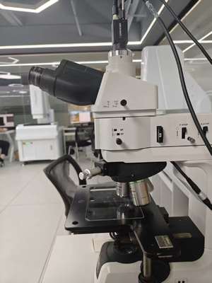 VMT-2010F Industrial Microscope with 50-500x Magnification