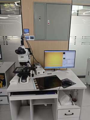 VMT-2010F Industrial Microscope with 50-500x Magnification